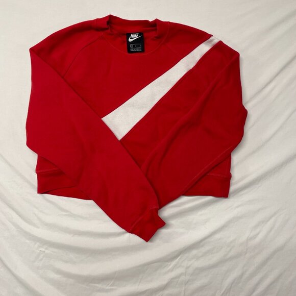 Cropped Nike Sweatshirt - Picture 2 of 6
